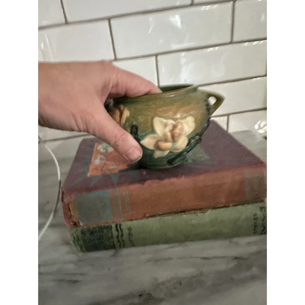 Roseville Pottery Green Magnolia Two Handled Jardinere 665-5
